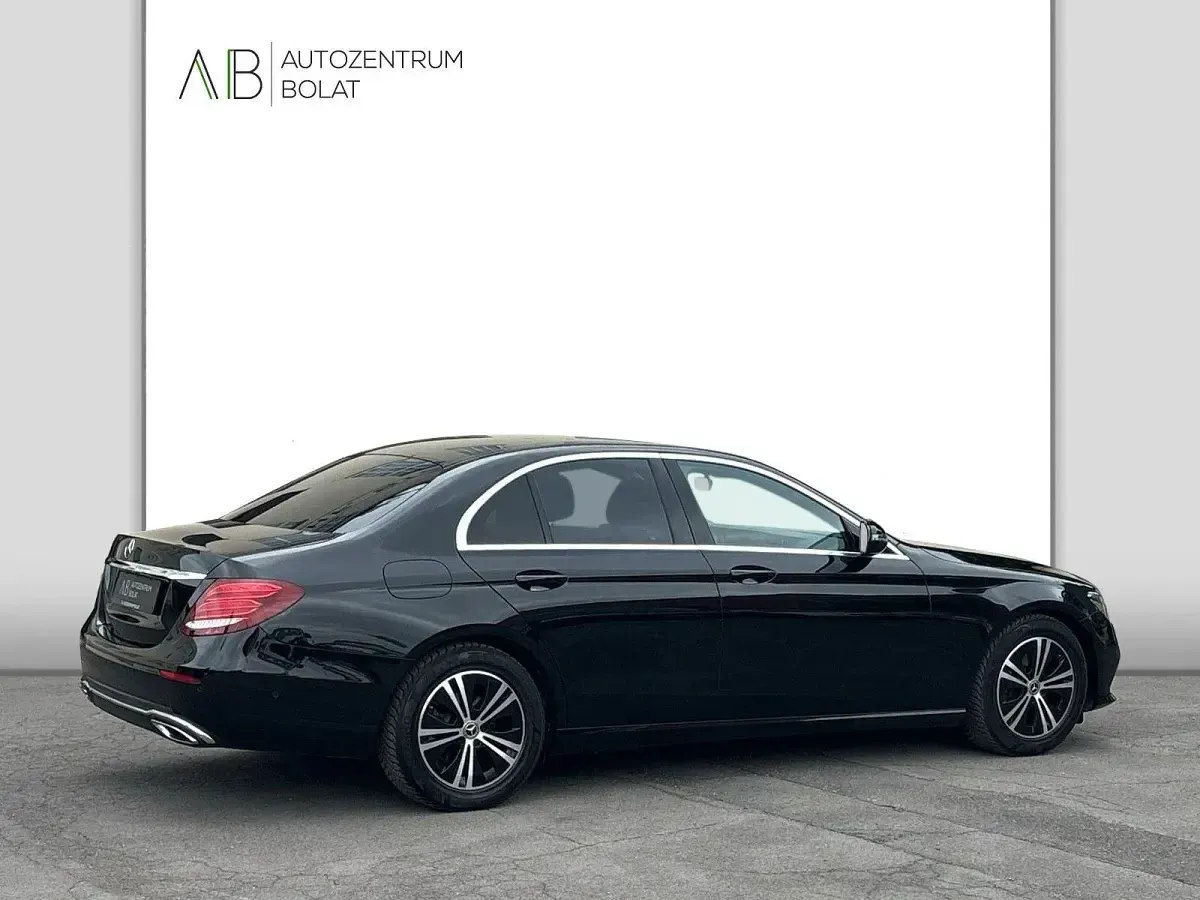 Gebraucht Mercedes E200 160 PS (117 kW) 2020 Schwarz Limousine