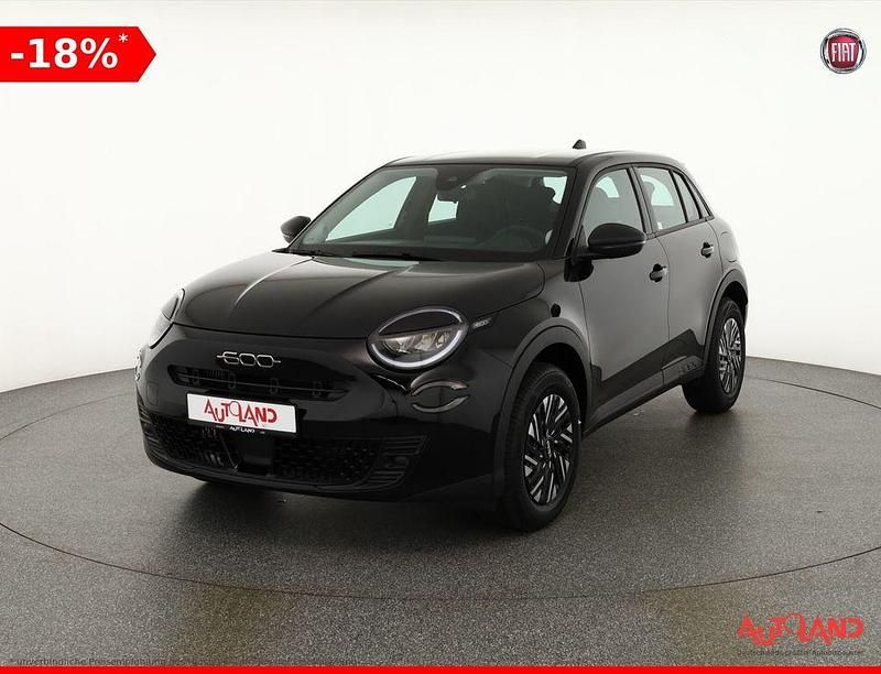 Schwarz Neu 2025 Fiat 600 SUV | 21.890 € - Bild 1/4