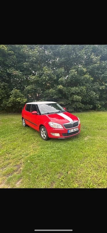 Rot Gebraucht 2010 Skoda Fabia Limousine | 1.899 € (Superpreis) - Bild 1/4