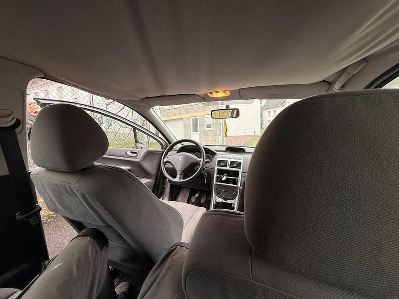 Schwarz Gebraucht 2003 Peugeot 307 Kleinwagen | 650 € - Bild 1/4