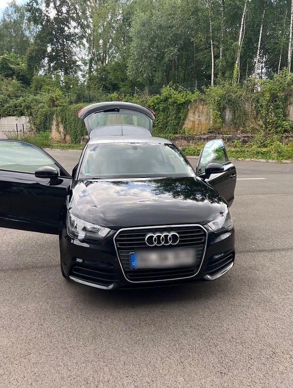 Schwarz Gebraucht 2010 Audi A1 Attraction Kleinwagen | 5.599 € (Fairer Preis) - Bild 1/4