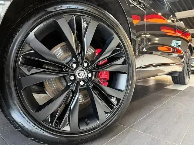 Gebraucht Jaguar F-Pace 400 PS (294 kW) 2024 Grau SUV