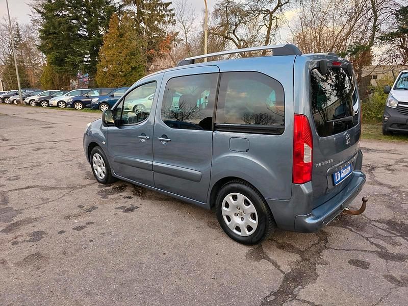 Gebraucht Peugeot Partner Tepee 109 PS (80 kW) 2008 Grau Van / Kleinbus