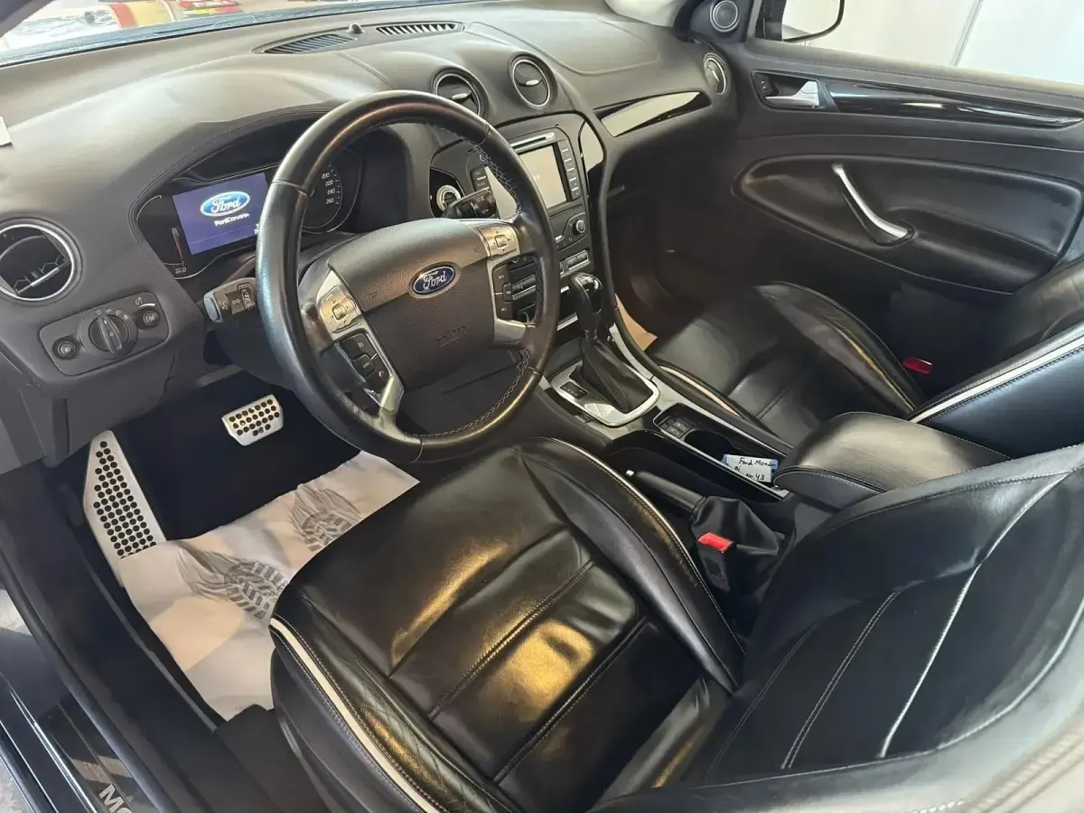 Gebraucht Ford Mondeo Titanium 163 PS (119 kW) 2014 Schwarz Kombi