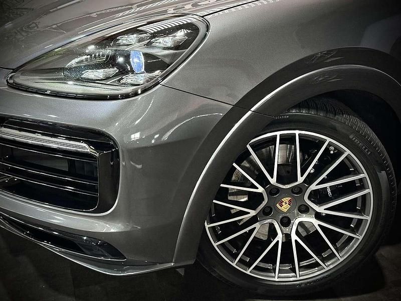 Gebraucht Porsche Cayenne 460 PS (338 kW) 2023 Grau SUV