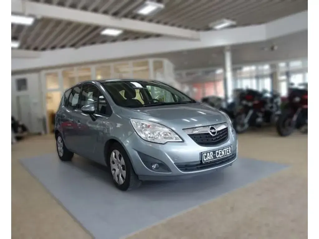 Gebraucht Opel Meriva Edition 101 PS (74 kW) 2010 Silbersee/perl silber (m2) (metallic) Van / Kleinbus