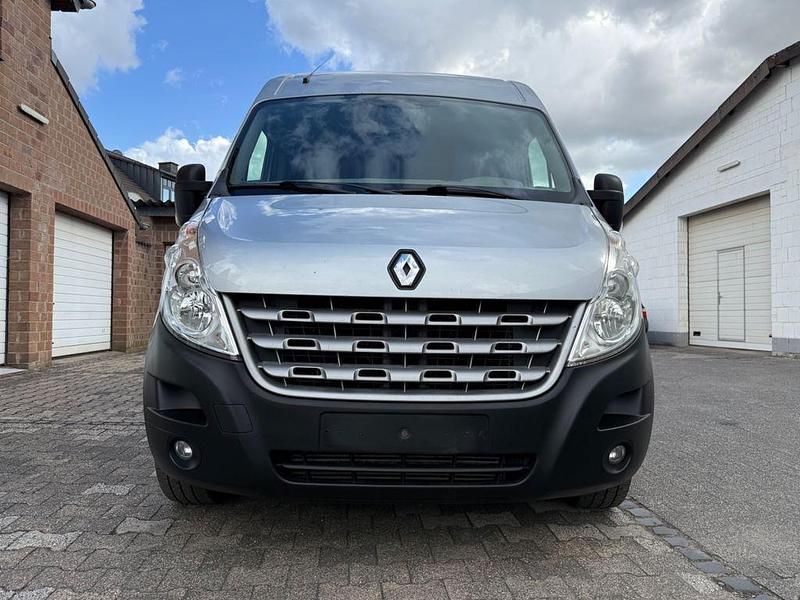 Grau Gebraucht 2011 Renault Master Van | 8.900 € (Teuer) - Bild 1/4