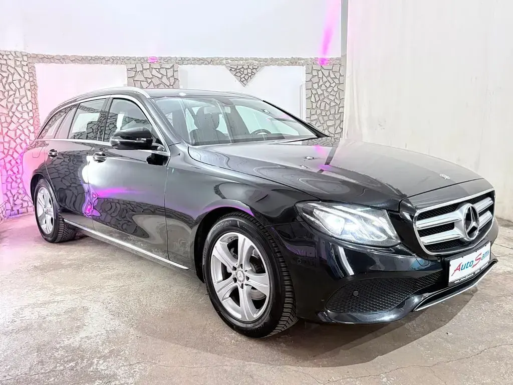 Gebraucht Mercedes E220 194 PS (142 kW) 2017 Schwarz Limousine