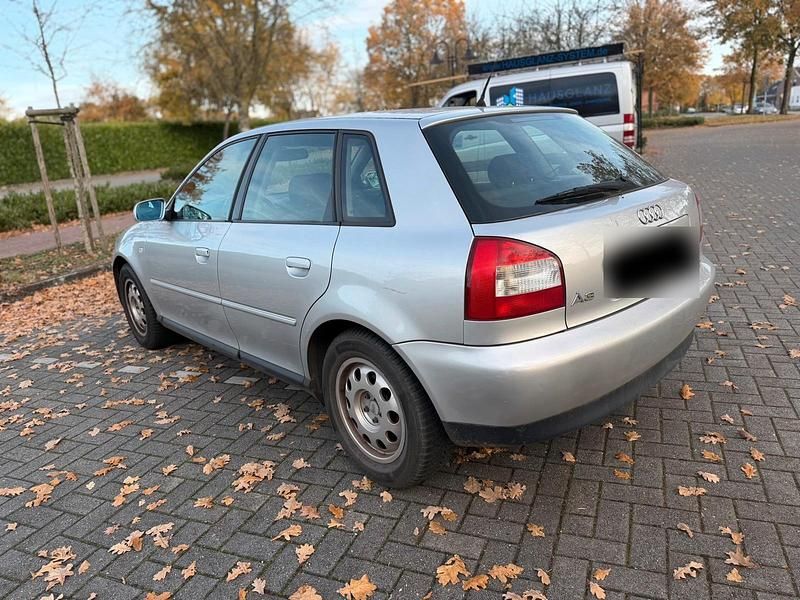 Second-hand Audi A3 102 CP (75 kW) 2001 Argintiu Hatchback