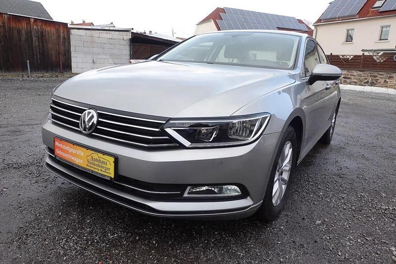 Gebraucht VW Passat Comfortline 150 PS (110 kW) 2015 Tungsten silver metallic Limousine