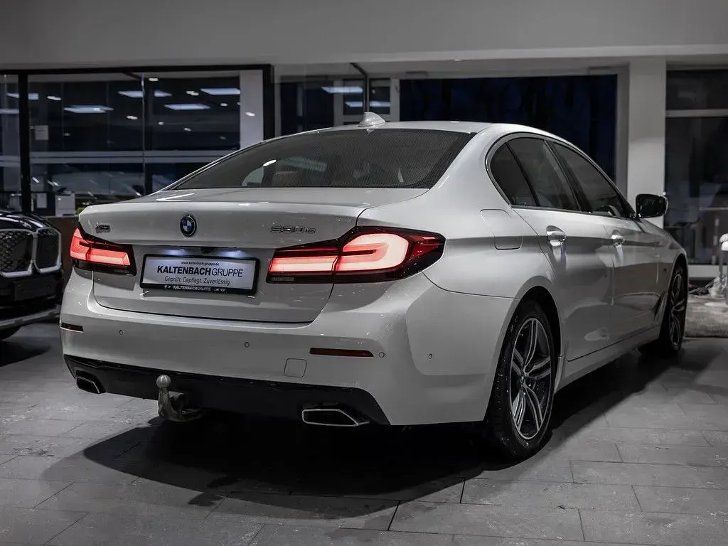 Gebraucht BMW 530 Performance 292 PS (214 kW) 2022 Weiß Limousine