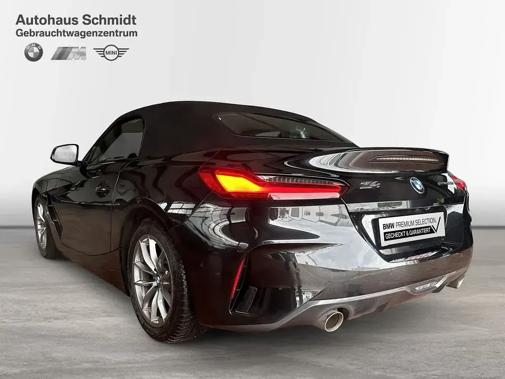 Gebraucht BMW Z4 Efficient Dynamics 258 PS (189 kW) 2023 Saphirschwarz Cabrio