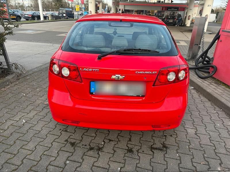 Gebraucht Chevrolet Lacetti 108 PS (79 kW) 2006 Rot Kleinwagen