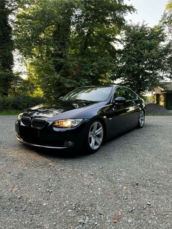 Schwarz Gebraucht 2008 BMW 330 Performance Coupé | 10.500 € (Guter Preis) - Bild 1/4