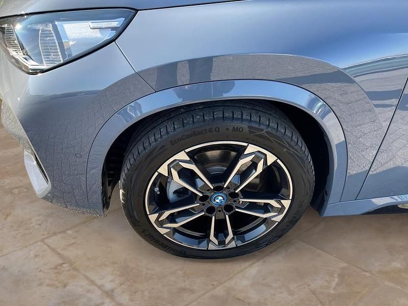 Gebraucht BMW iX1 M Sport 230 kW (313 PS) 2023 (grau)  bmw individual storm bay SUV