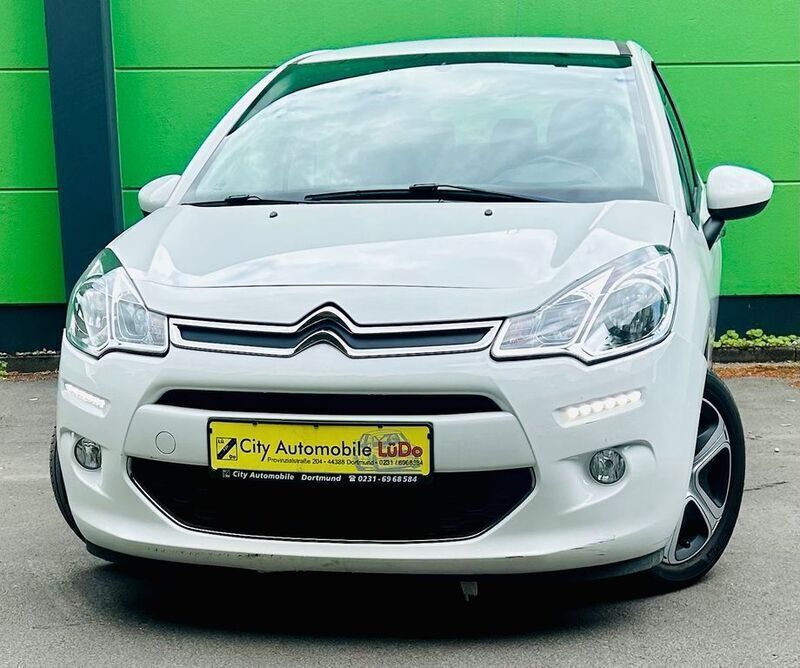 Weiß Gebraucht 2016 Citroën C3 SELECTION Kleinwagen | 5.940 € (Etwas zu teuer) - Bild 1/4