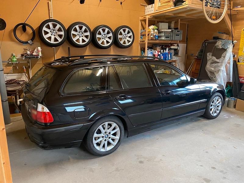 Gebraucht BMW 325 192 PS (141 kW) 2004 Schwarz Kombi
