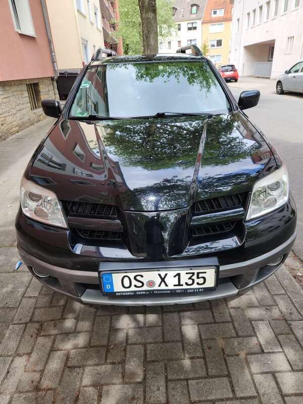 Schwarz Gebraucht 2008 Mitsubishi Outlander Invite SUV | 4.199 € (Etwas zu teuer) - Bild 1/4