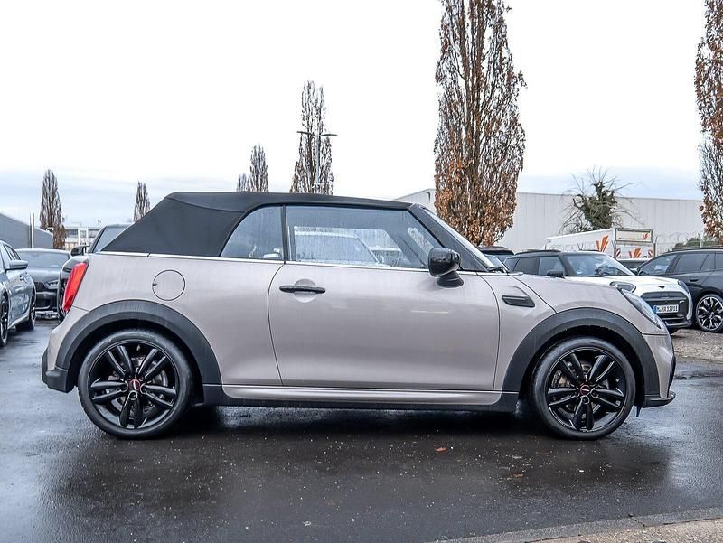 Gebraucht Mini Cooper Cabriolet 136 PS (100 kW) 2022 Rooftop grey Cabrio
