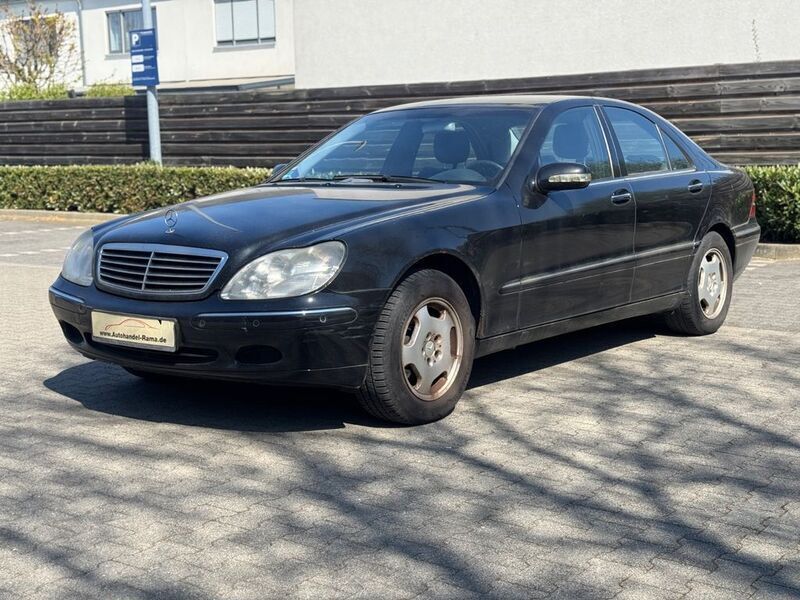 Schwarz Gebraucht 2000 Mercedes S320 Limousine | 1.990 € (Guter Preis) - Bild 1/4