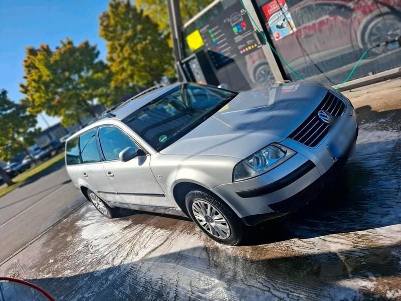 Gebraucht VW Passat 102 PS (75 kW) 2003 Silber Kombi