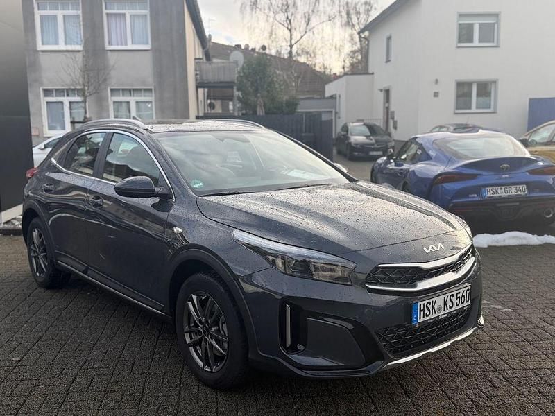 Używany Kia XCeed Vision 120 KM (88 kW) 2024 Szary SUV