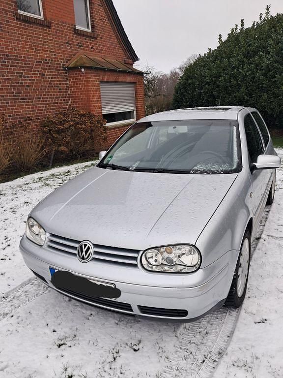 Silber Gebraucht 2003 VW Golf Pacific Limousine | 1.850 € (Fairer Preis) - Bild 1/4