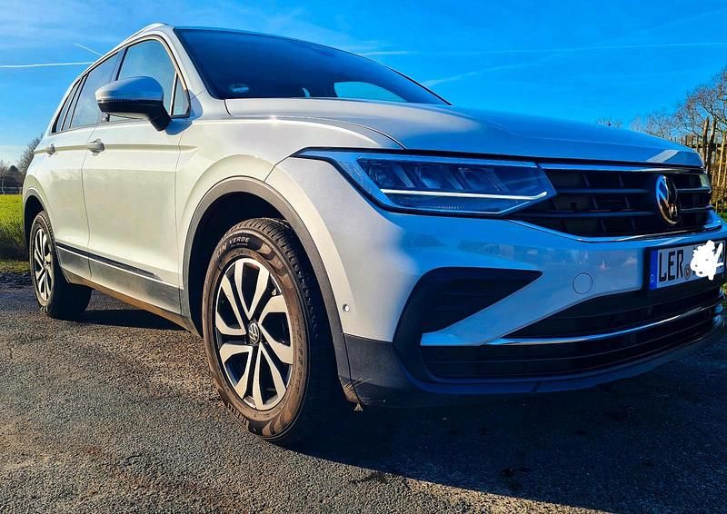 Weiß Gebraucht 2022 VW Tiguan Active SUV | 28.600 € (Guter Preis) - Bild 1/4