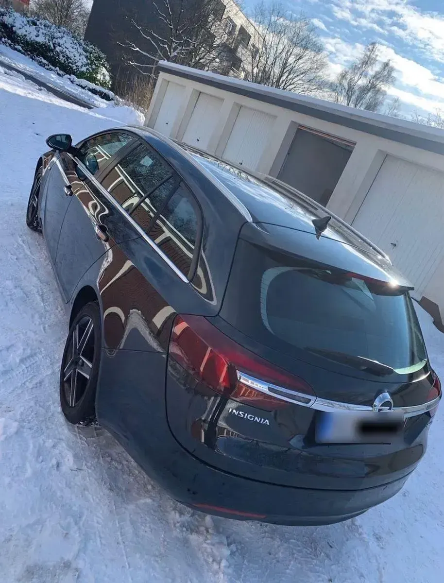 Gebraucht Opel Insignia 163 PS (119 kW) 2014 Schwarz Kombi