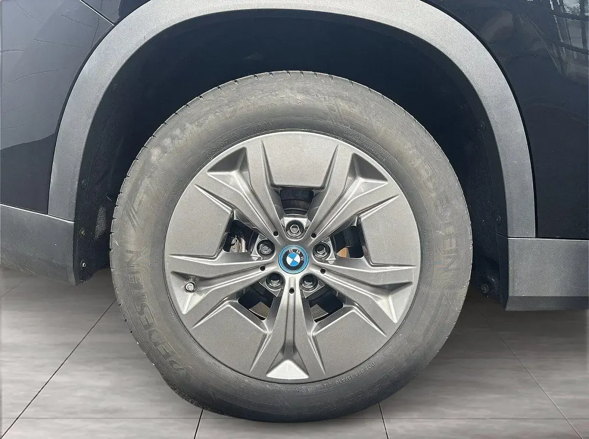 Brugt BMW iX1 230 kW (313 HK) 2023 Sort SUV