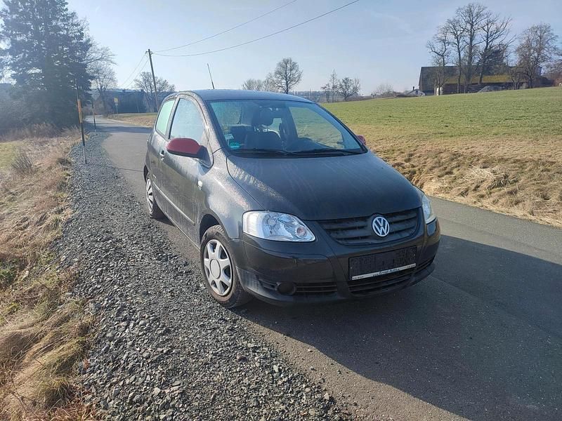 Gebraucht VW Fox Refresh 54 PS (39 kW) 2009 Grau Kleinwagen