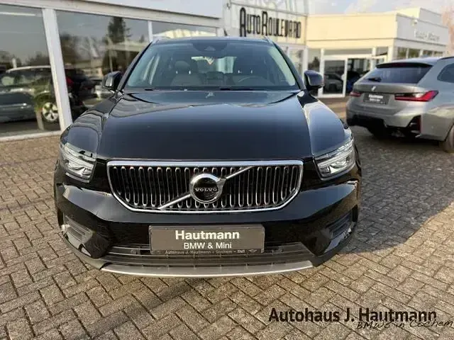 Gebraucht Volvo XC40 Momentum 150 PS (110 kW) 2020 Schwarz SUV