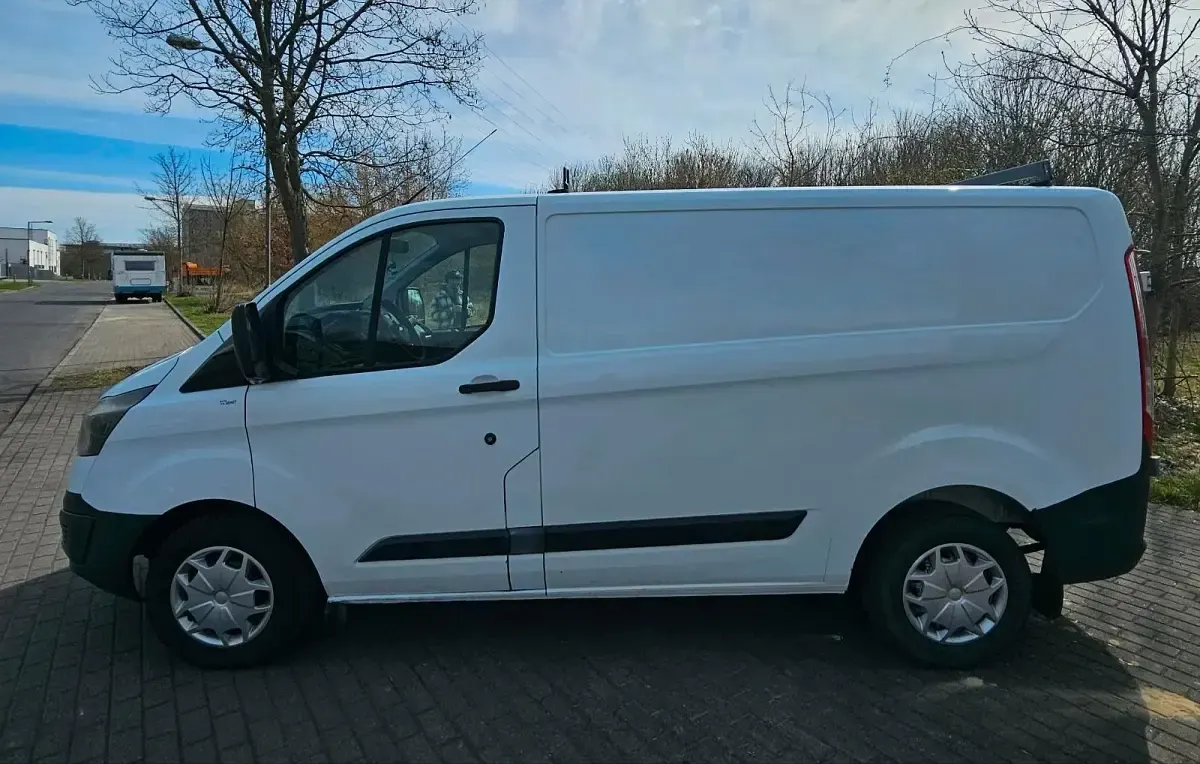 Second-hand Ford Transit Custom 101 CP (74 kW) 2013 Alb Monovolum