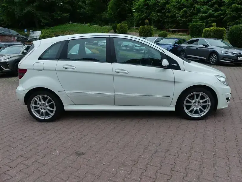 Gebraucht Mercedes B160 95 PS (69 kW) 2011 Weiß Van / Kleinbus
