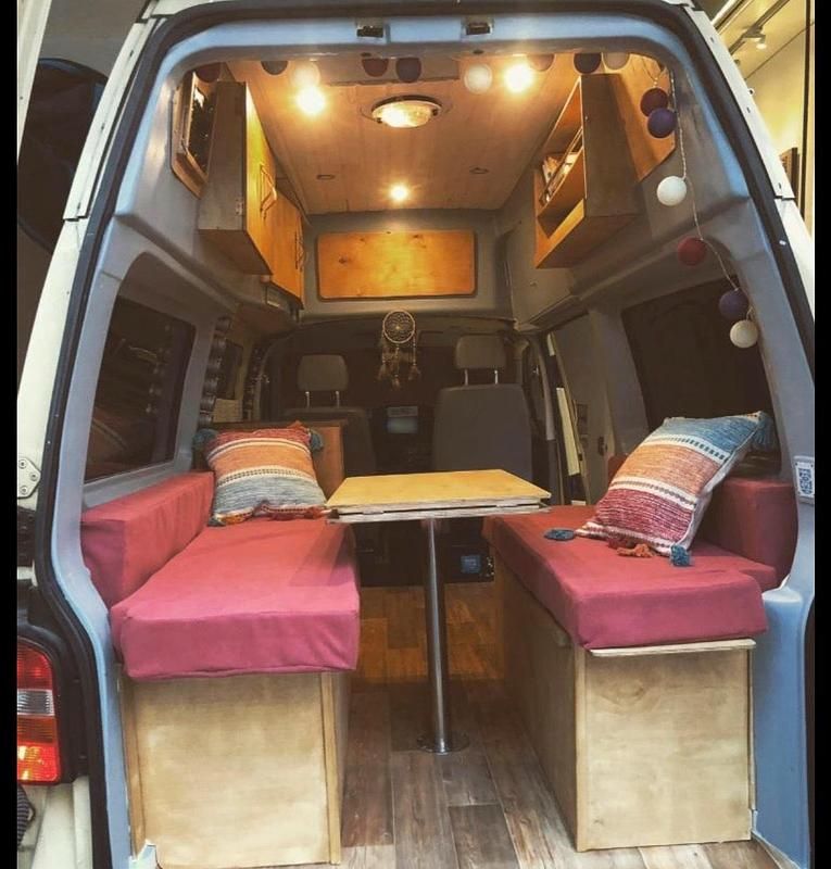 Second-hand VW T5 2008 Bej Van