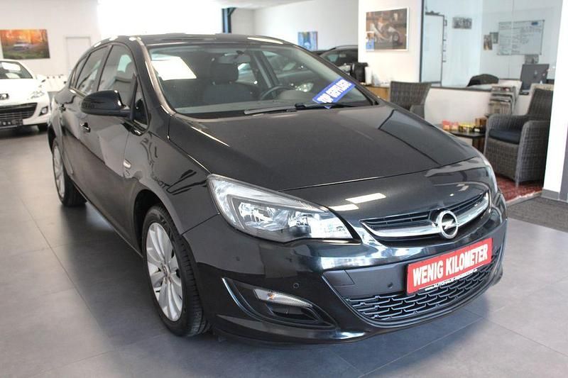Gebraucht Opel Astra Active 140 PS (102 kW) 2013 Schwarz Limousine