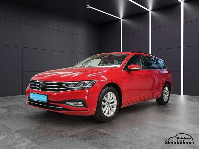 Gebraucht VW Passat Business 122 PS (89 kW) 2023 Tornadorot (rot) Kombi