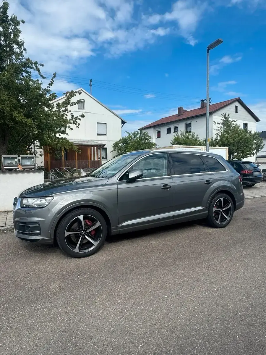Gebraucht Audi Q7 Comfort 272 PS (200 kW) 2015 Grau SUV