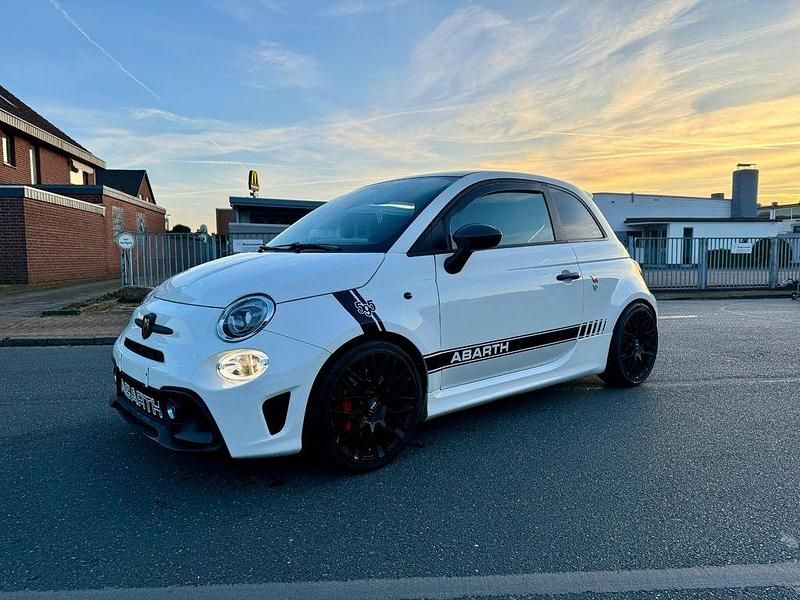 Gebraucht Abarth 595 Competizione 179 PS (131 kW) 2018 Weiß Kleinwagen