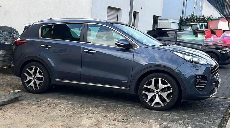 Blau Gebraucht 2018 Kia Sportage GT-Line SUV | 17.850 € (Guter Preis) - Bild 1/4