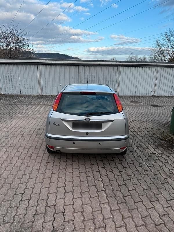 Second-hand Ford Focus 100 CP (73 kW) 2003 Argintiu Berlinǎ