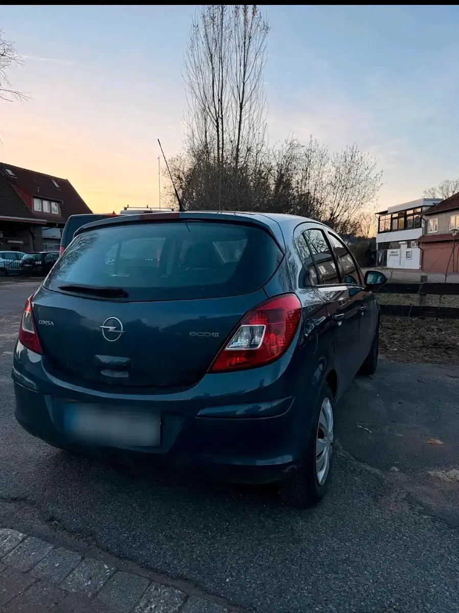 Używany Opel Corsa 60 KM (44 kW) 2010 Niebieski Hatchback