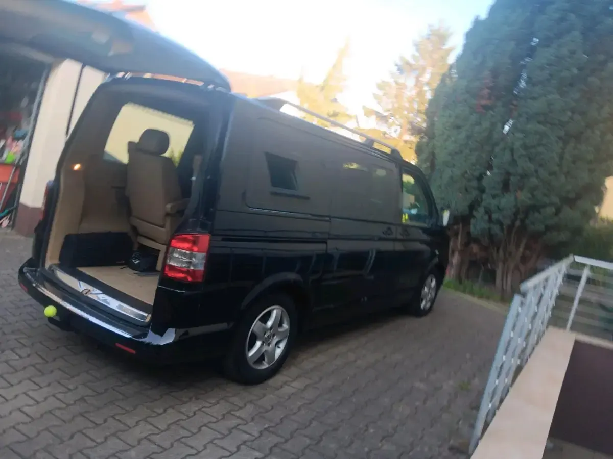 Gebraucht VW Multivan 174 PS (127 kW) 2005 Schwarz Van / Kleinbus