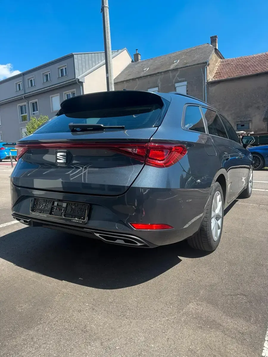 Gebraucht Seat Leon 150 PS (110 kW) 2022 Grau Kombi