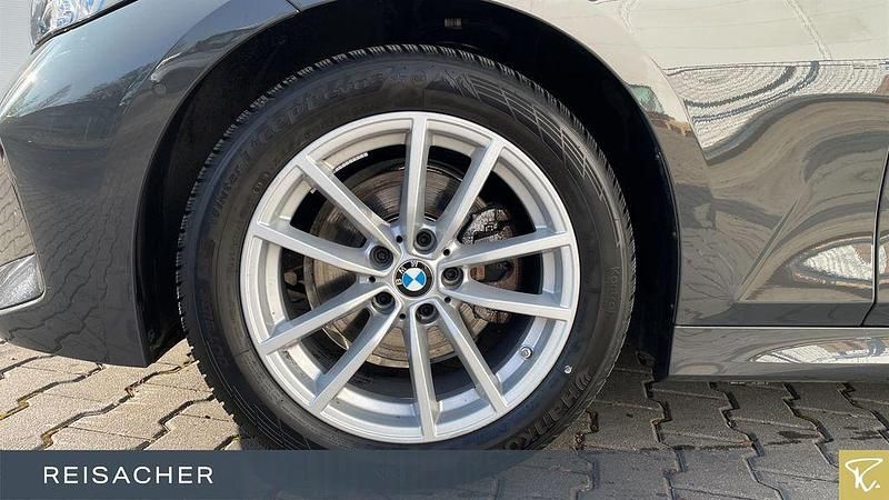 Gebraucht BMW 320 Performance 190 PS (139 kW) 2025 Grau Limousine