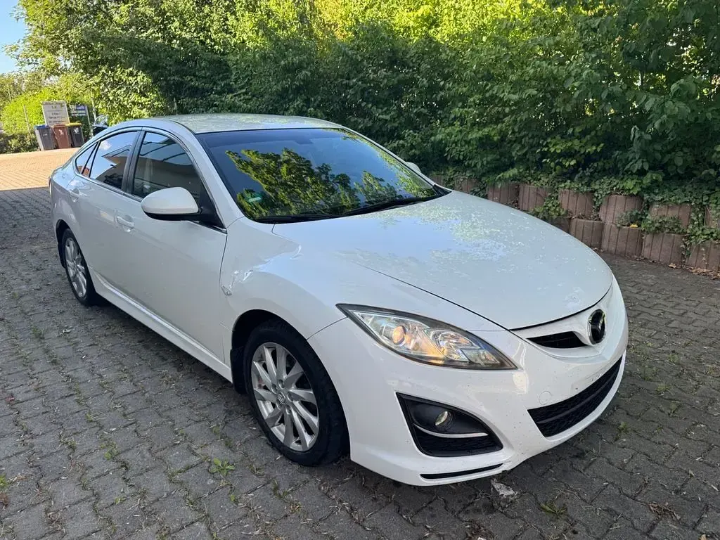 Gebraucht Mazda 6 90th Anniversary 163 PS (119 kW) 2011 Weiß Limousine