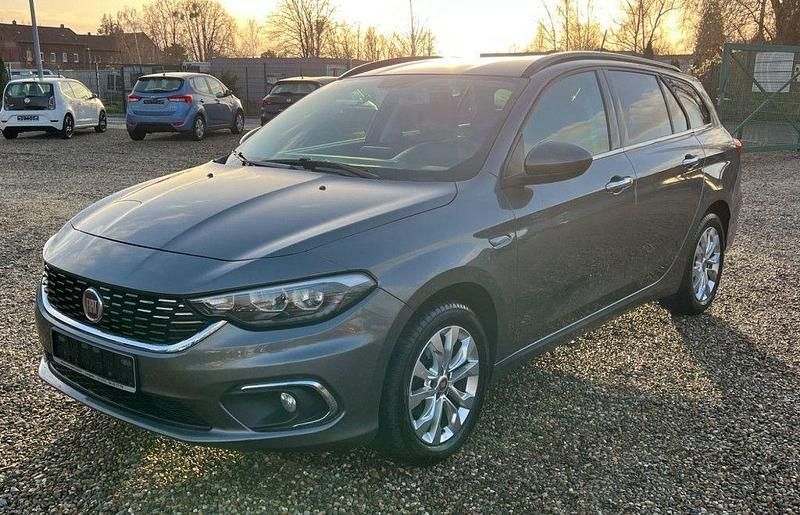 Gebraucht Fiat Tipo Lounge 120 PS (88 kW) 2019 Grau Kombi