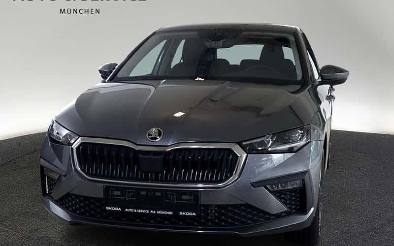 Grau Neu 2025 Skoda Scala Tour Kleinwagen | 26.950 € (Etwas zu teuer) - Bild 1/4