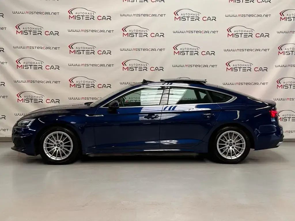 Gebraucht Audi A5 Sportback 163 PS (119 kW) 2023 Navarrablau metallic Kleinwagen