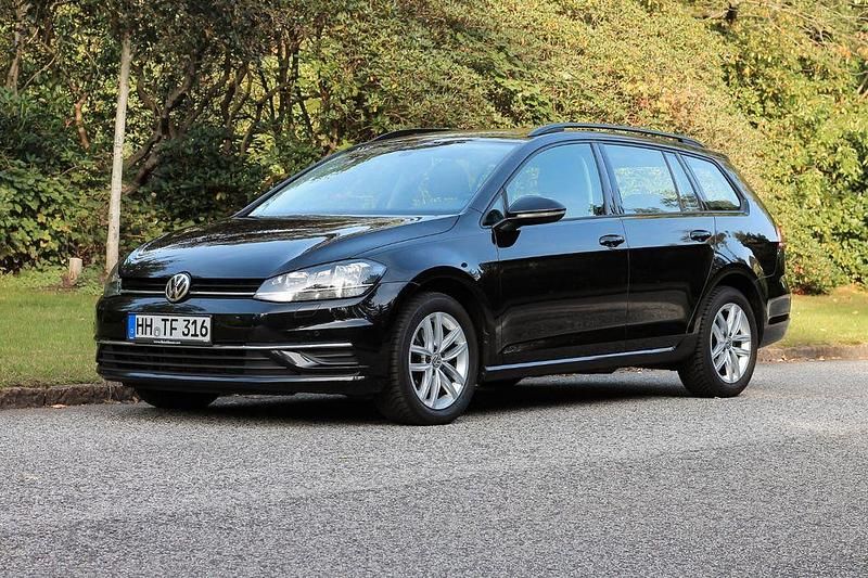 Schwarz Gebraucht 2019 VW Golf VII Comfortline Kombi | 13.050 € (Guter Preis) - Bild 1/4